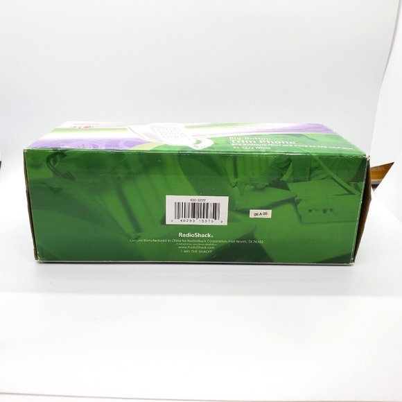 RadioShack Big Button Trim Phone, Corded Desk White Large Buttons Easy to See - Picture 5 of 7